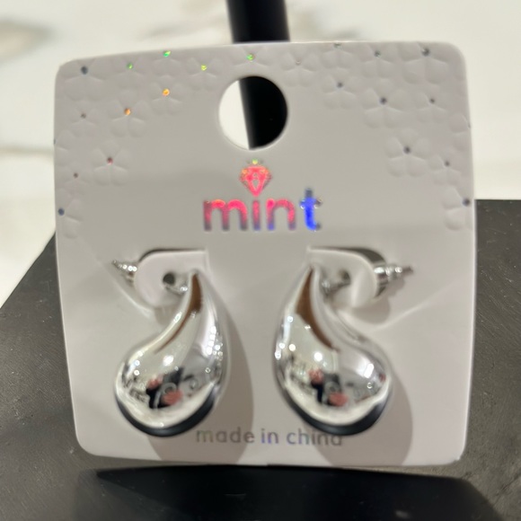 NWT MINT Bottega-style mini rain drops earrings silver super light weight. - Picture 5 of 5